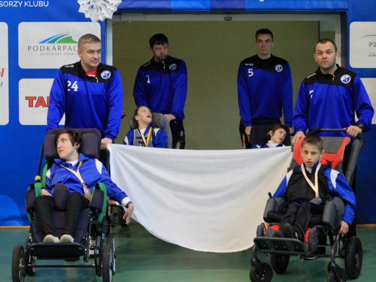 Mieleccy szczypiorniści wspierają niepełnosprawnych zawodników!