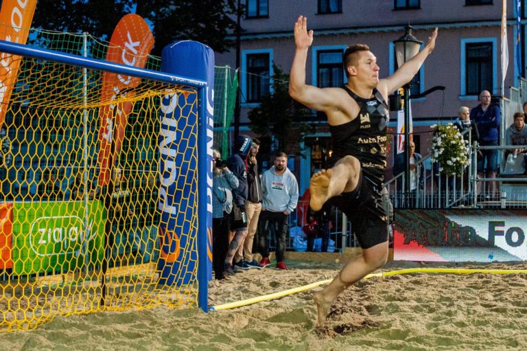 Jeszcze więcej ręcznej plażowej?